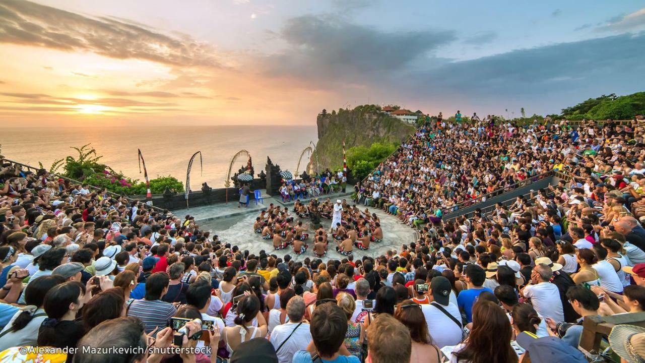 Bali Bobo Hostel Jimbaran Exterior foto Sunset Kecak Dance